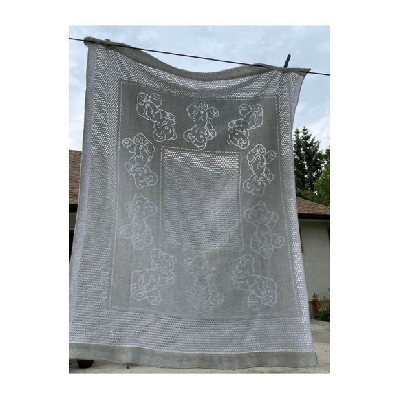 Vintage 70s Eaton’s White Knit Infant Blanket Teddy Bears 39x32” - Picture 4 of 10